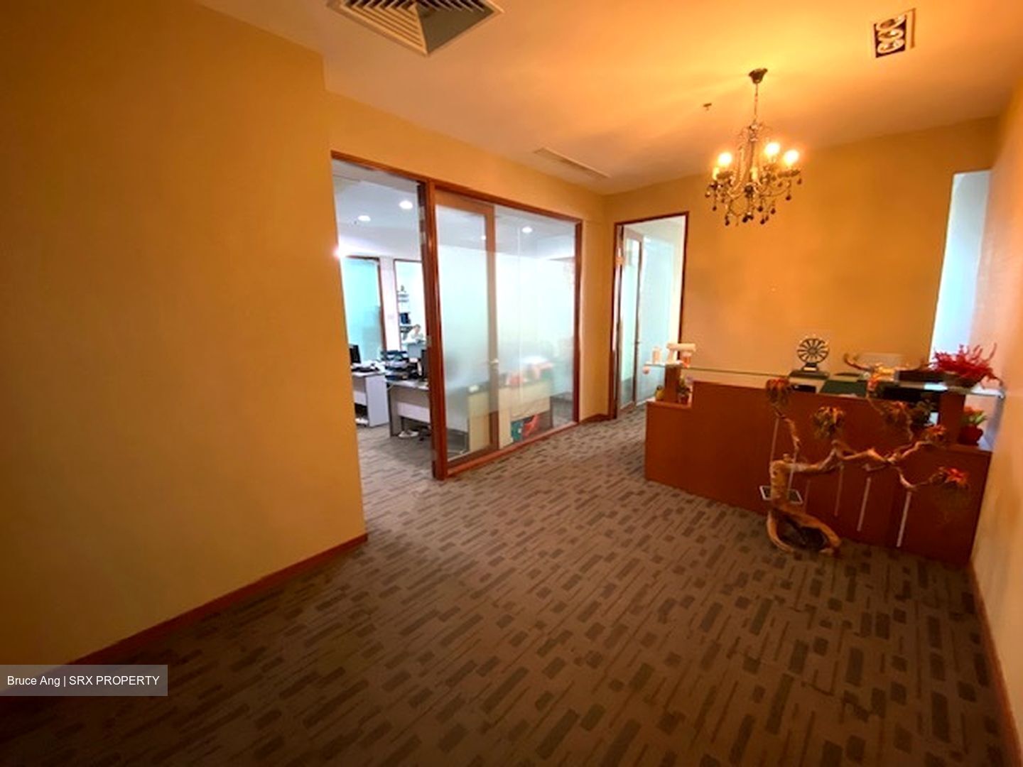 Highland Centre (D19), Office #452192631